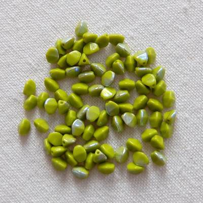 20 Gramm pinch beads, olivine AB, olivgrün AB, Glasperlen zur Schmuckherstellung