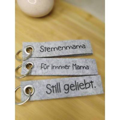 Personalisiertes Filz-Schlüsselanhänger Sternenmama & Sternenpapa – Erinnerung & Trost