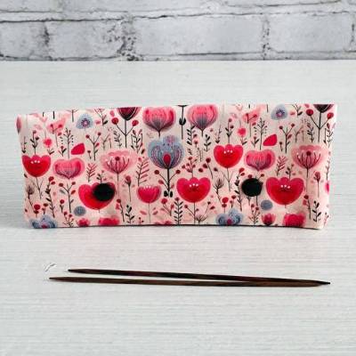 15cm Nadelgarage für Sockenstricknadeln – Handgenähter Nadelhalter & Nadelsafe aus Baumwolle mit Blumenmuster