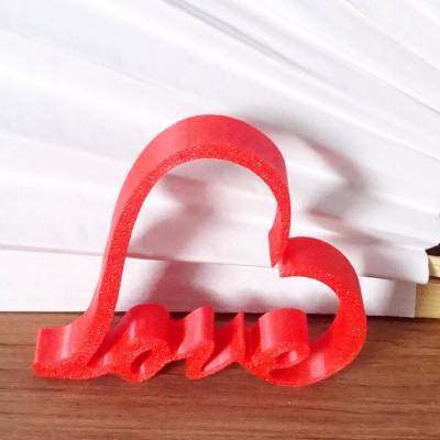 LOVE Herz 3D-Druck Deko, hellrot, ab 3 Stück – Streudekoration & Aufsteller, modern, Valentinstag Geschenk