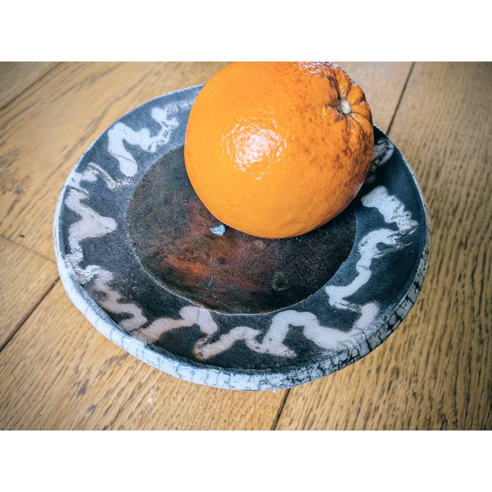 Raku Keramik Schale – Handgefertigte Unikatschale im Rakubrandverfahren Bild 1