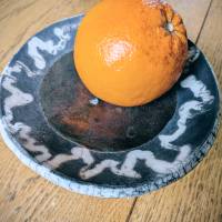 Raku Keramik Schale – Handgefertigte Unikatschale im Rakubrandverfahren