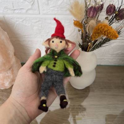 Handgefilzter Wichtel aus Wolle | Dekofigur | Waldwichtel | Weihnachtswichtel | Waldorf inspiriert | Waldelf | Filzfigur
