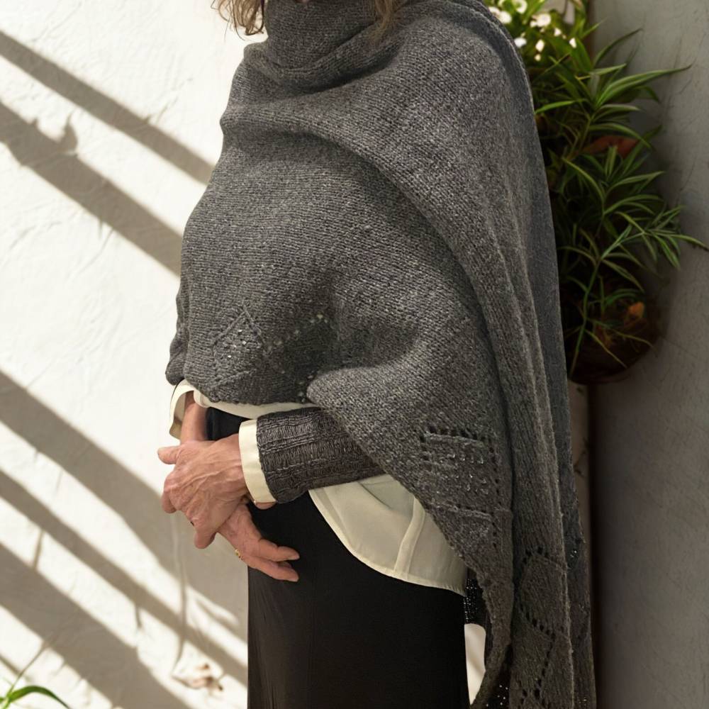 B!DESIGN by GiesingCrafts: One-Sleeve Shawl - XL Ein-Ärmel Schal Bild 2