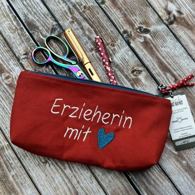 Erzieherin mit Herz Federmäppchen rot als Abschiedsgeschenk
