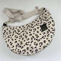 STAY WILD MOONBAG Crossbag aus Babycord im Animalprint – 3 Größen & Wechselgurt von zimtbl&u