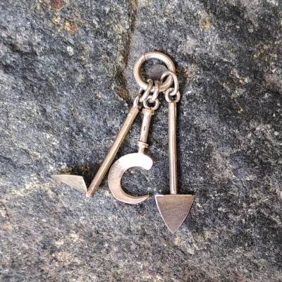 antik Charivari Anhänger Winzer Bauer Silber