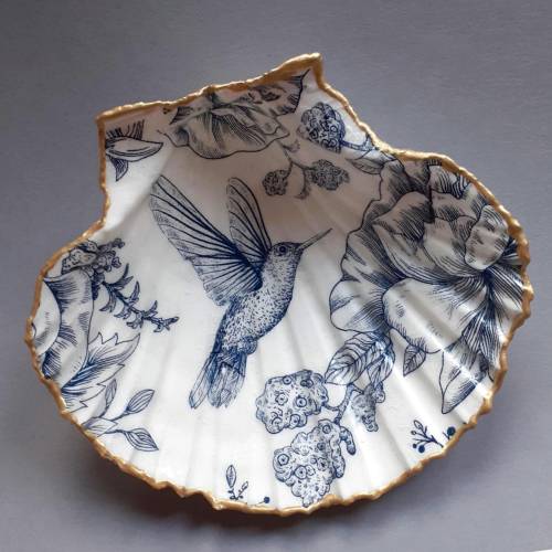 handgefertigte Jakobsmuschel, Pocelain Muster  • Kolibri • klassisches Design