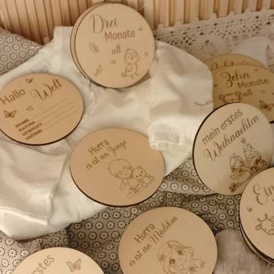 Baby Meilensteine der Entwicklung -  Mein erstes Lebensjahr