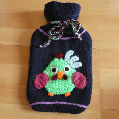 Gestrickter Wärmflaschenbezug - Motiv Huhn inkl. Wärmflasche