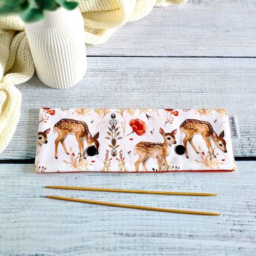 Nadelgarage 20 cm für Nadelspiele mit Rehmotiv – Handgenähte Stricknadel-Aufbewahrung für Sockenstricken –