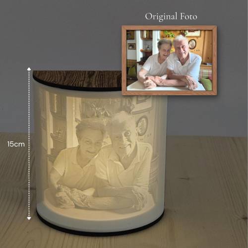 Personalisierte 3D Lithophan Lampe mit LED & Altholzrahmen – Dein Foto als leuchtendes Unikat – Handmade Nachttischlampe Geschenk