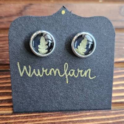 Ohrstecker Wurmfarn 10mm | Schwarz & Silber | 925 Silber auf Edelstahl | Echte gepresste Pflanze | Glas-Cabochon Unikat