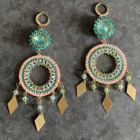 Karibik-Feeling für die Ohren: Statement-Ohrringe in Lachs & Türkis