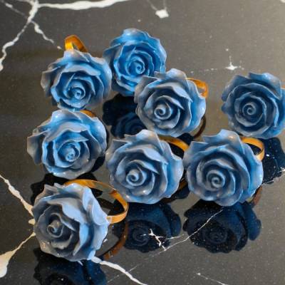 8 Serviettenringe blaue Rose mit Glitzer
