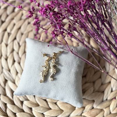 Ohrringe „Seepferdchen“ gold - Goldfarbene Edelstahl-Ohrstecker mit Seepferdchen