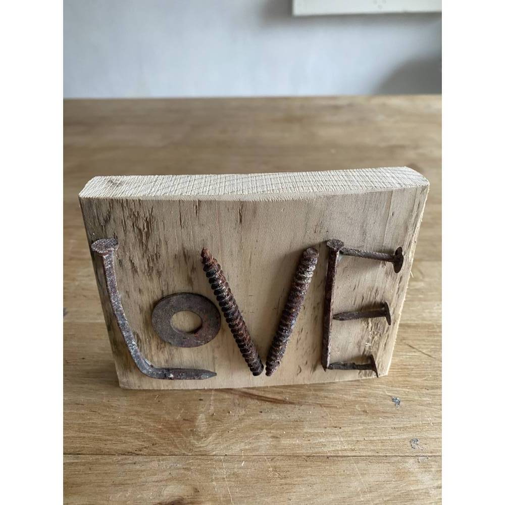 Love kleines Holzschild mit Botschaft, Upcycling, Spruchschild, kleines Geschenk Bild 1