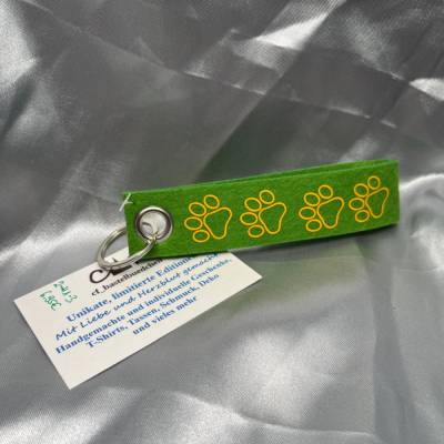 Schlüsselanhänger aus Filz, mit „vier Pfoten“ beplottet