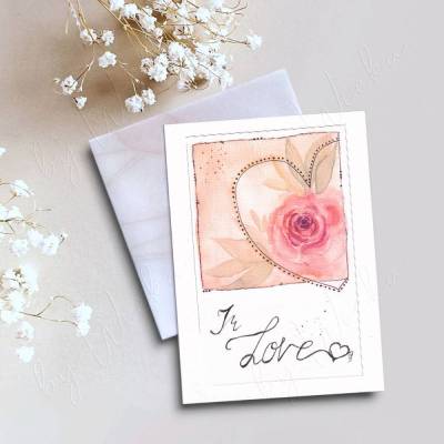 IN LOVE, Klappkarte Rose  mit Herz A6 – Karte mit handgemaltem Blumenmotiv auf Struktur-Karton mit Umschlag