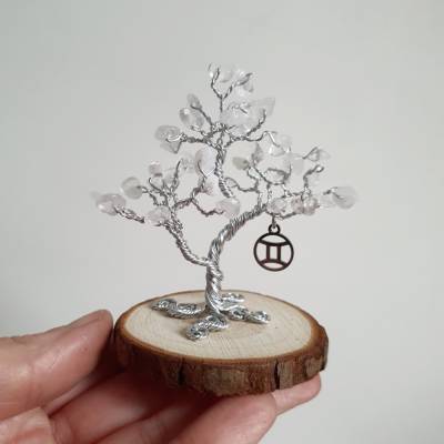 Mini Glücksbaum im Zeichen des Zwillings - Kleiner Drahtbaum mit Edelsteinen Splittern