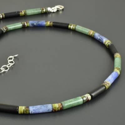 Schöne Männerkette mit Röhrchen aus Onyx, Aventurin, Sodalith und Jaspis, 925er Silber Halskette unisex, grün und blau