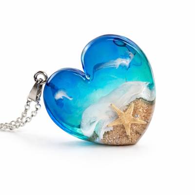 Herz Kette Seestern Resin – Handgefertigter Ocean Anhänger – Boho Meeresschmuck Unikat – versilberte Kette Edelstahl