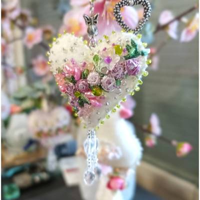 Mini Herz Ornament mit Rosen beidseitig von Hand bestickt als Hochzeitsdeko und Muttertagsgeschenk