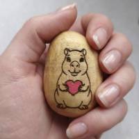 Capybara Handschmeichler, Handarbeit Massivholz Abachi treuer Begleiter, Glücksbringer Holzstein Glücksstein Erzählstein