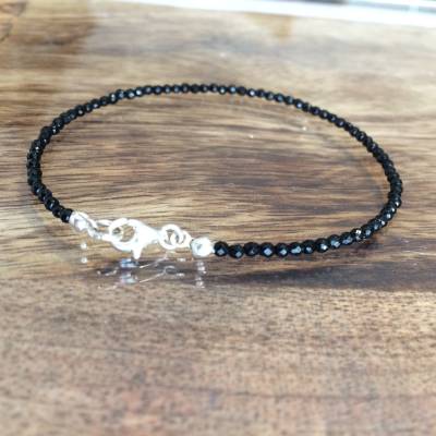 Handgefertigtes Armband aus Onyx mit  Silberverschluss, schlicht & elegant