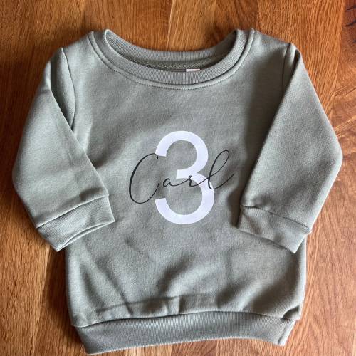 Sweatshirt mit Name