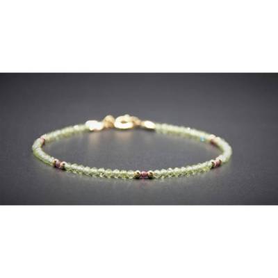 Zartes Peridot Armband mit Granat & 18K Goldfilled | Handgefertigt AAA-Edelsteine | Geburtstagsgeschenk August
