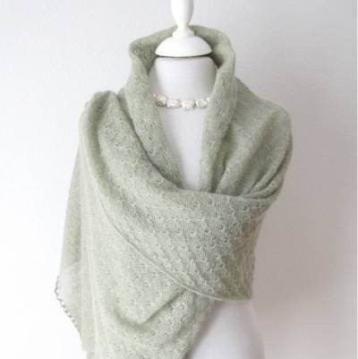 Stola salbeigrün mit Silber-Lurex, handgestrickt aus Alpaka-Mix – Brautschal Boho Eukalyptusgrün