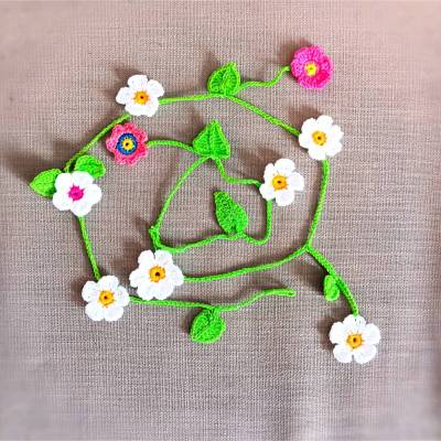 Gehäkelte Girlande Blüten Frühlingsdeko 130 cm