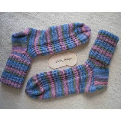 Handgestrickte Damensocken Größe 40/41, Streifen rosa lila blau grün | Weiche Socken