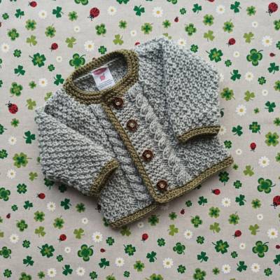 Trachtenjacke hellgrau olivgrün Junge Taufe Babyparty gestrickt Taufgeschenk Taufkleidung Geschenk Geburt Babyshower