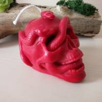 Totenkopf mit Schlange Kerze in Blutrot – Gothic Kerze, Geschenk für Halloween & Horror Fans