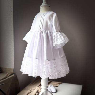 Weißes Taufkleid mit Spitze, Baby Kleid zur Taufe, festliches Mädchen Outfit, handmade, personalisierbar