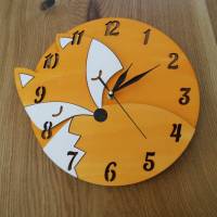 Schlafender Fuchs - 30 cm Kinder-Wanduhr mit leisem Laufwerk