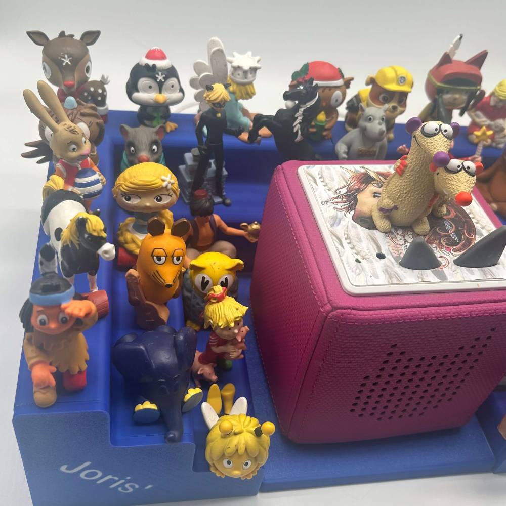 Tonie Regal Arena kompatibel mit Toniebox 1 & 2 – magnetisches Figurenregal mit optionalem Namen