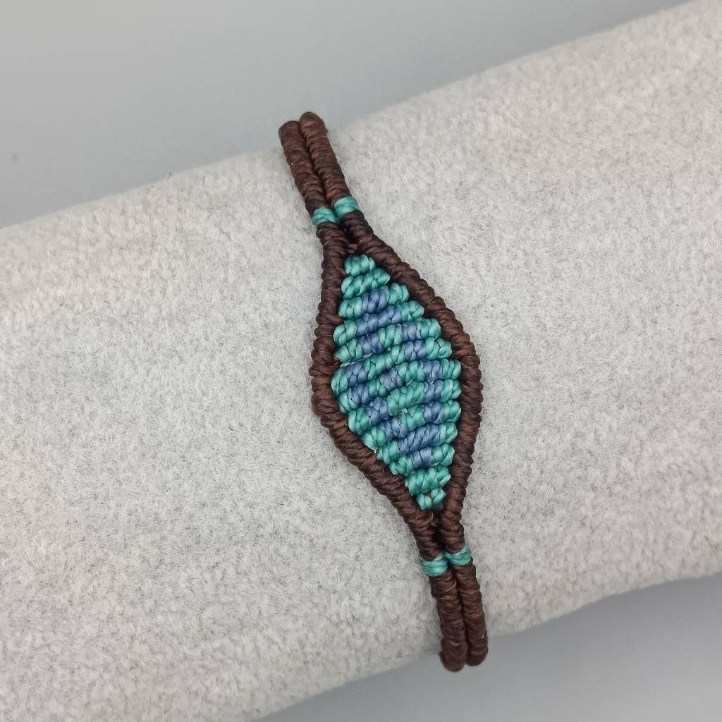 schlichtes Makramee Armband in braun, blau und türkis Bild 2