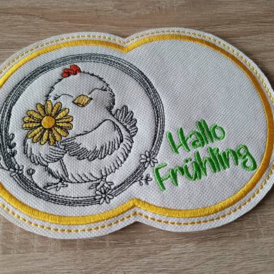 Mug Rug Huhn personalisierbar – Tassenuntersetzer aus Kunstleder mit Wunschname