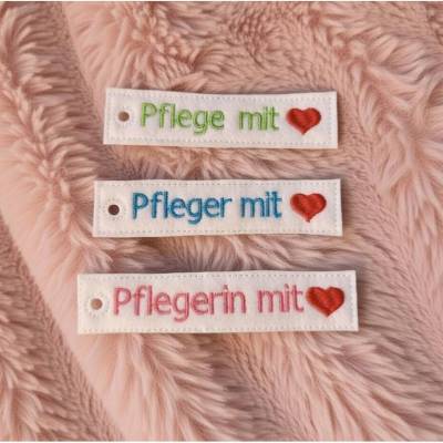 Stickdatei Pflege, Pfleger & Pflegerin mit Herz – Schlüsselanhänger Set 2644 für Stickmaschine