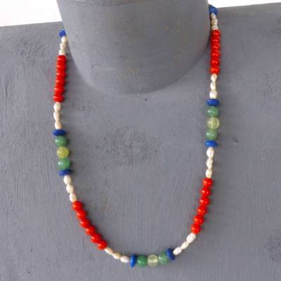 Zarte Edelsteinkette in bunter Vielfalt, mit Koralle, Süßwasserperle, Lapislazuli & Grünachat, Unikat reizendes Geschenk