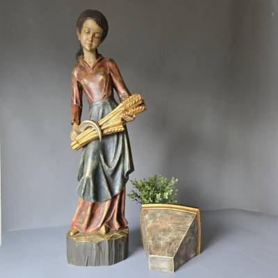 Holzschnitzerei Figur - Südtirol - Hlg. Notburga mit Sockel - 85cm - Grödnertal 