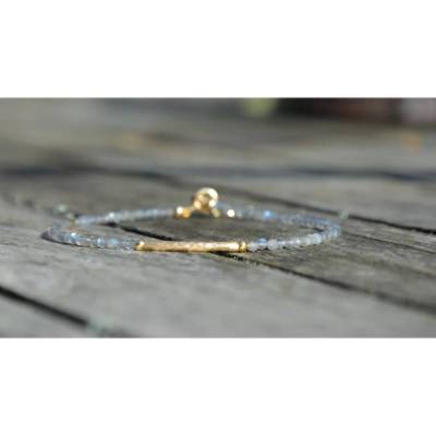 Zartes Labradorit Armband – facettierte Edelsteine in AAA-Qualität mit 14K Goldfilled Perle, handgefertigt