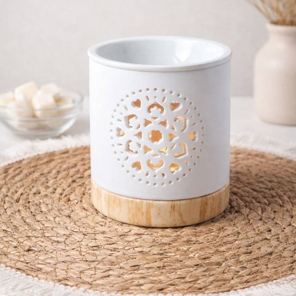 Weiße Keramik Duftlampe mit Mandala – Teelicht Aromalampe