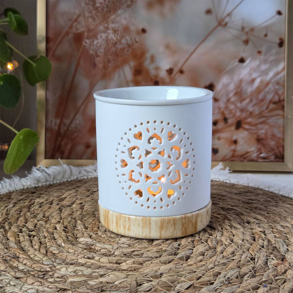 Weiße Keramik Duftlampe mit Mandala – Teelicht Aromalampe