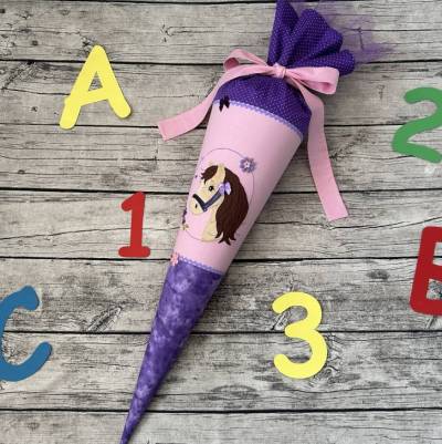 wundervolle Schultüte / Zuckertüte in Lila & Rosa mit Pferd/Pony