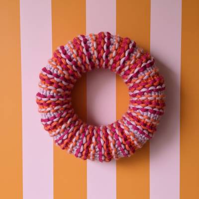 Frühlingskranz BOHO Happy Orange-Rot – Handgemachter 3-in-1 Häkelkranz Pink-Orange, 24 cm, Unikat