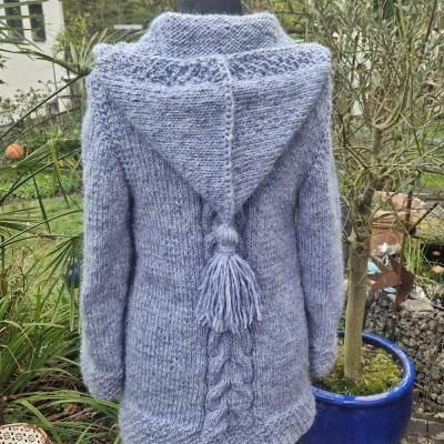 Strickjacke aus Islandwolle mit Zipfelkapuze***L/XL